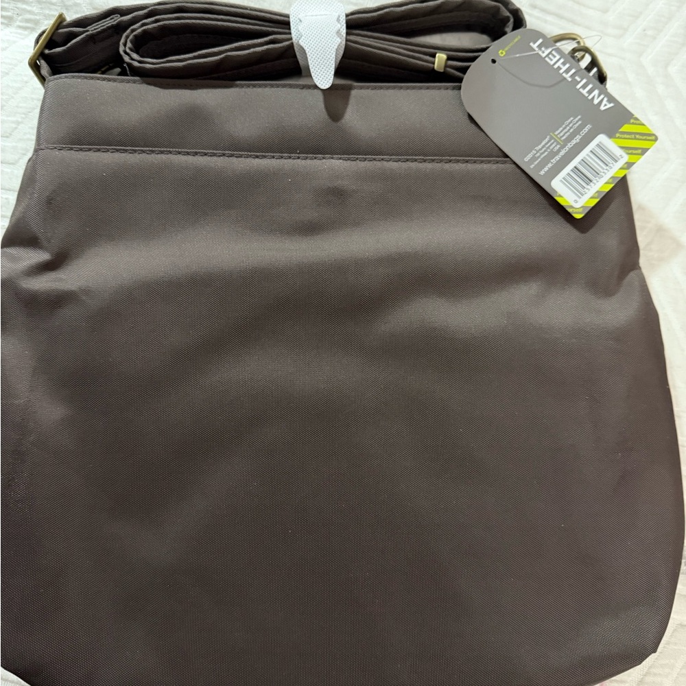Travelon Quilted Gray Crossbody Bag - Picture 3 of 6